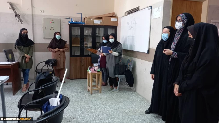 بازدید سرکارخانم نرگس منتظری تختی مدیر کل امور زنان و خانواده استانداری از آموزشکده فنی و حرفه ای دختران بندرعباس 3